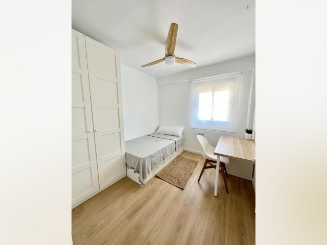 Spain furnished Room in Valencia, Valencia