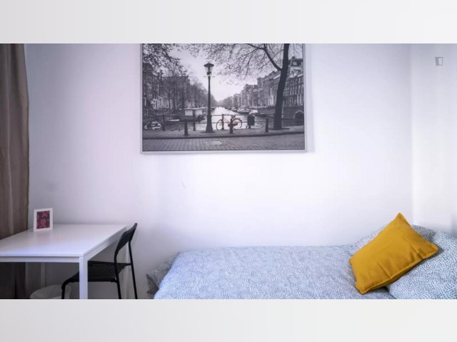 Spain furnished Room in Valencia, Valencia
