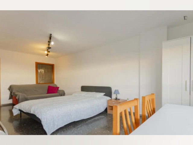 Spain furnished Room in Valencia, Valencia