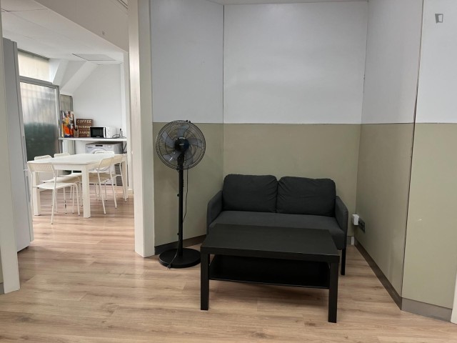 Spain furnished Room in Catalonia, Barcelona