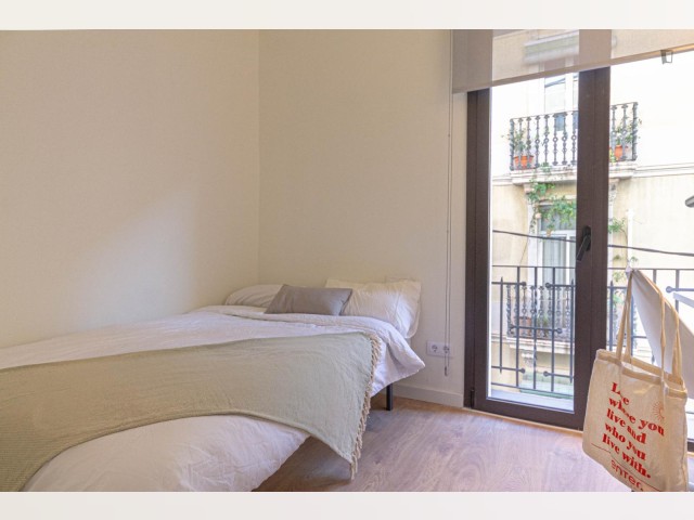 Spain furnished Room in Catalonia, Barcelona