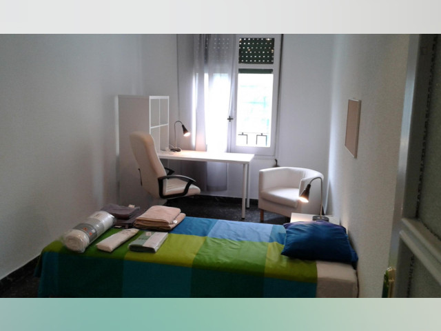 Spain furnished Room in Valencia, Valencia
