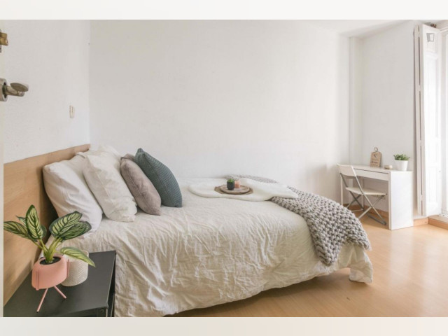 Spain furnished Room in Madrid, Madrid