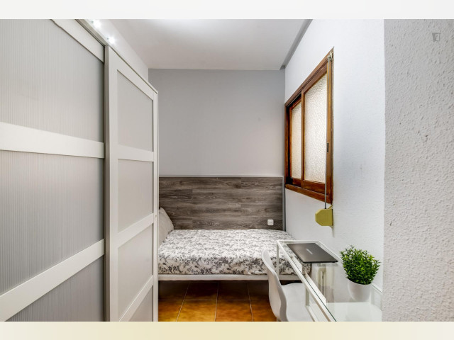 Spain furnished Room in Valencia, Valencia