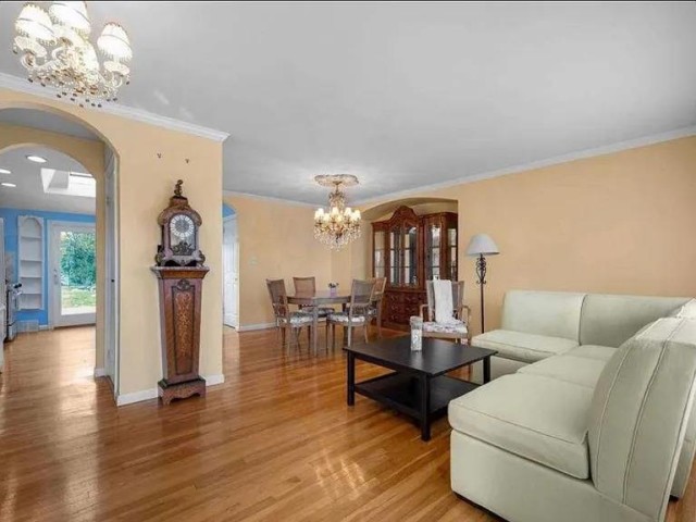 Commack Apartment for rent