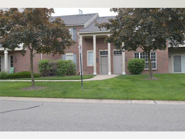 Commerce-Twp House for rent