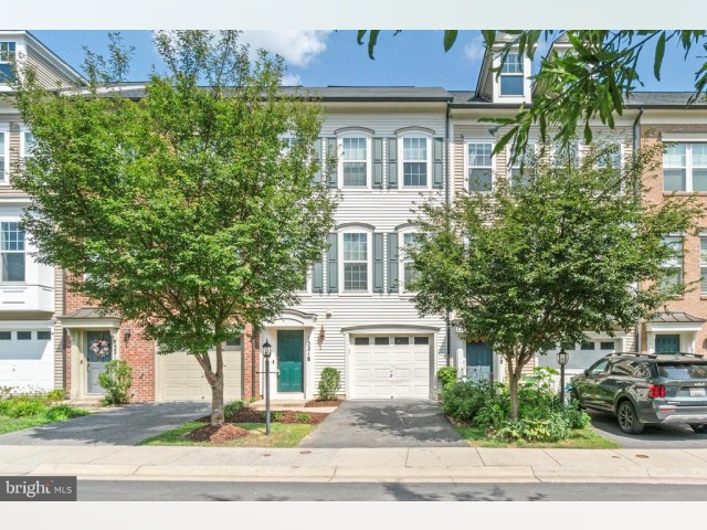 Clarksburg Townhouse for rent