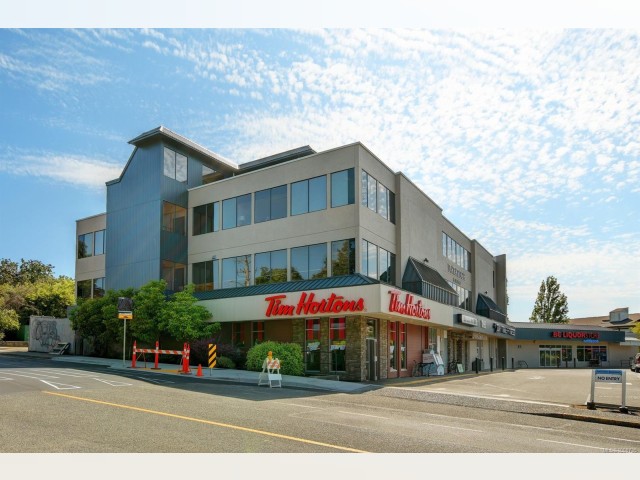 Saanich BC Townhouse for rent