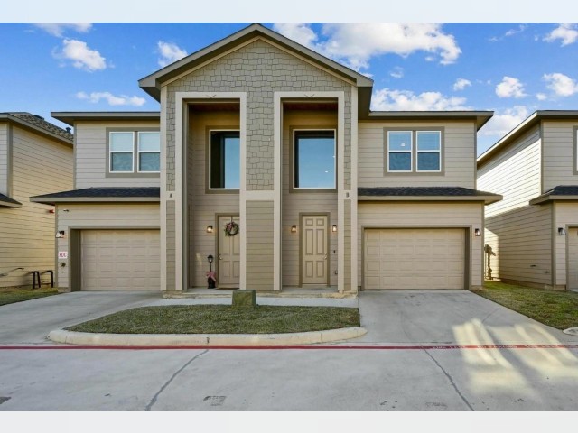 Spring Townhouse for rent