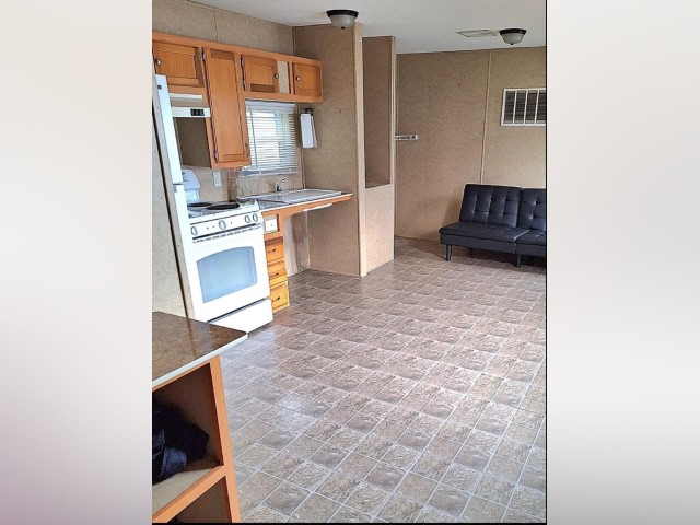 Dickinson Townhouse for rent