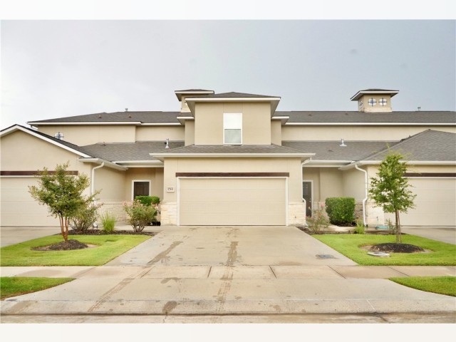 College-Station Townhouse for rent