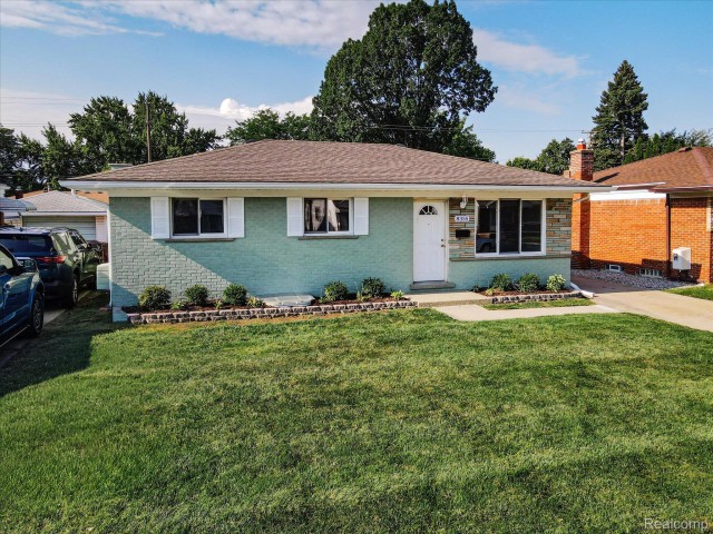 Center-Line House for rent